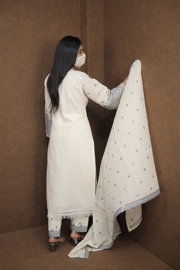 Women’s White Blue Embroidered Kurti Pant Dupatta Set|ethnic wear for festive occasions|