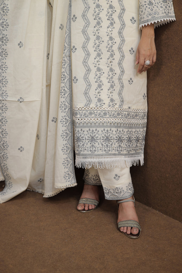 Elegant Cream Embroidered Cotton Kurti Set with Dupatta – Ethnic Grace Collection