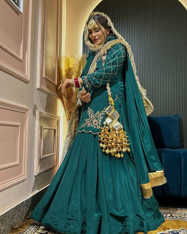 Elegant Emerald Green EmbroideredSet with Dupatta
