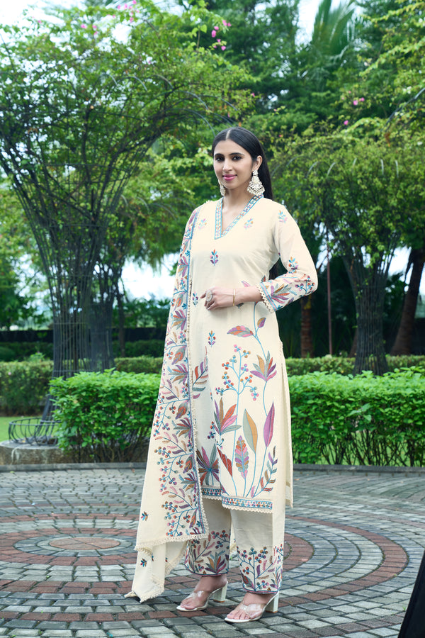 Charming Off-White Designer Kurti Set with Chiffon Dupatta