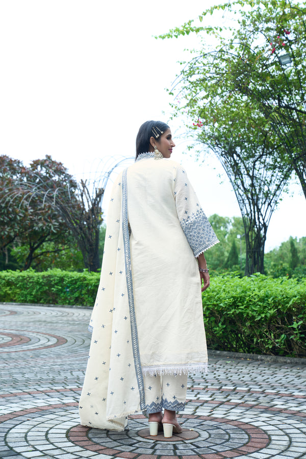 Charming Off-White Designer Kurti Set with Chiffon Dupatta