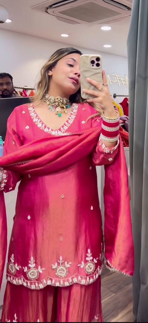 Radiant MomentsA Pink Dress Selfie Experience