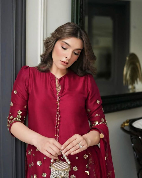 Maroon Elegance: Exquisite Embroidered Suit for Timeless Sophistication