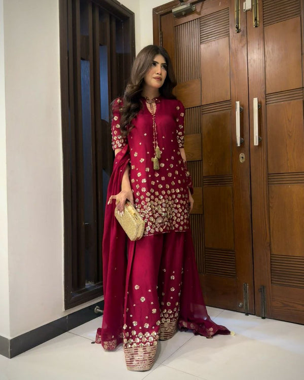 Maroon Elegance: Exquisite Embroidered Suit for Timeless Sophistication