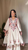 Opulent Beige Kurta: Artful Embroidery for Refined Style