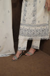 Royal Ethnic Off-White Kurta Set with Intricate Thread Work.Pastel Perfection Floral Embrodaried Kurta Set for Women