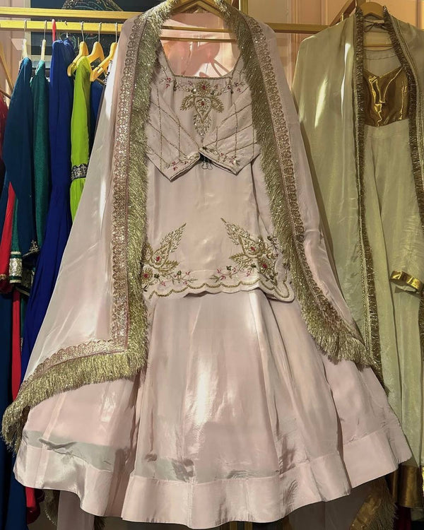 Elegant Emerald Green EmbroideredSet with Dupatta