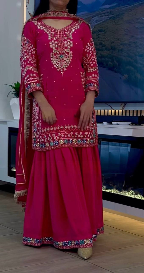 Elegant Fuchsia Embroidered Traditional Outfit with Gold Heels Ensemble