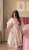 Opulent Beige Kurta: Artful Embroidery for Refined Style